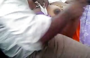 XXX عوضی جوان در انسان تا به حال رابطه جنسی با انگشتان دست خود را در گرم کردن و سپس دیک دانلود فیلم اچ دی سوپر خود را.
