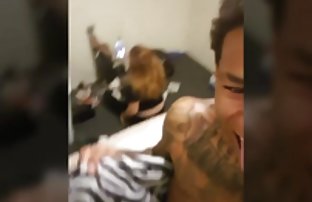 XXX این مرد نه تنها زبان به عنوان فیلم سوپر سکسی hd هدیه ای از دوست دختر خود را, اما همچنین موفق به شلیک تصویری دوربین