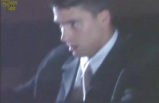 XXX ماساژ دهنده چاد کلیپ های سکسی hd افزایش مشتری خود را نه تنها با روغن, بلکه با اسلحه بزرگ